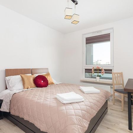 Metro Targowek Homely Apartment Warschau Exterior foto
